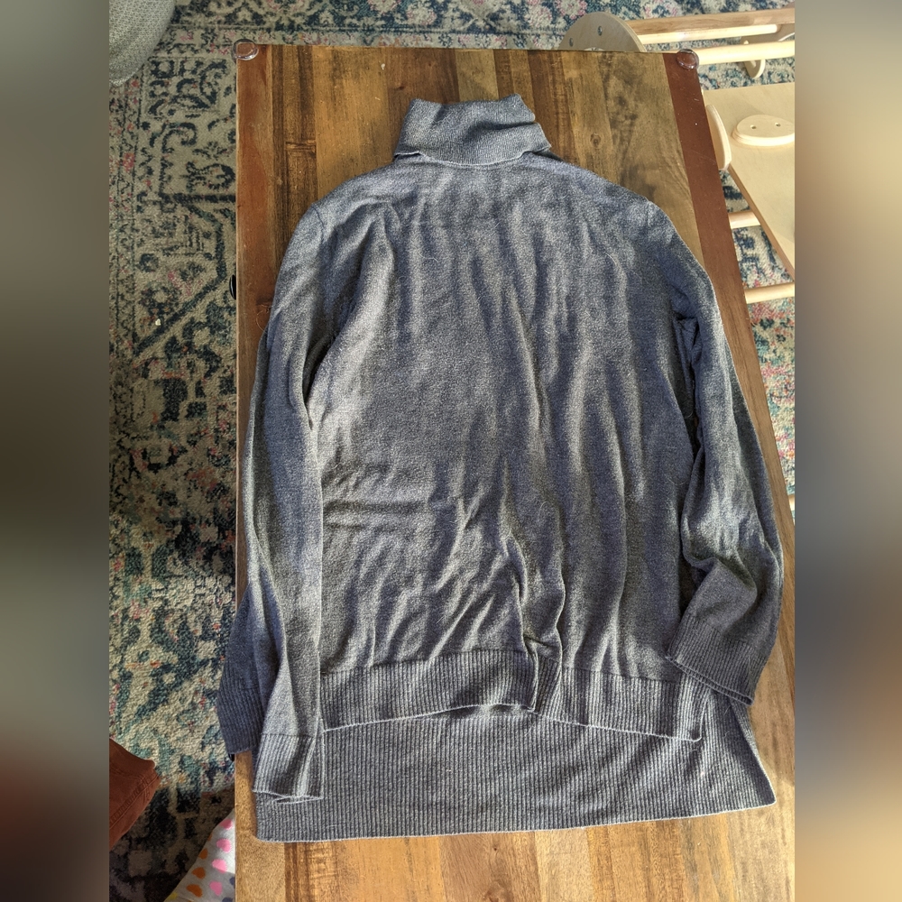 Gap turtleneck sweater